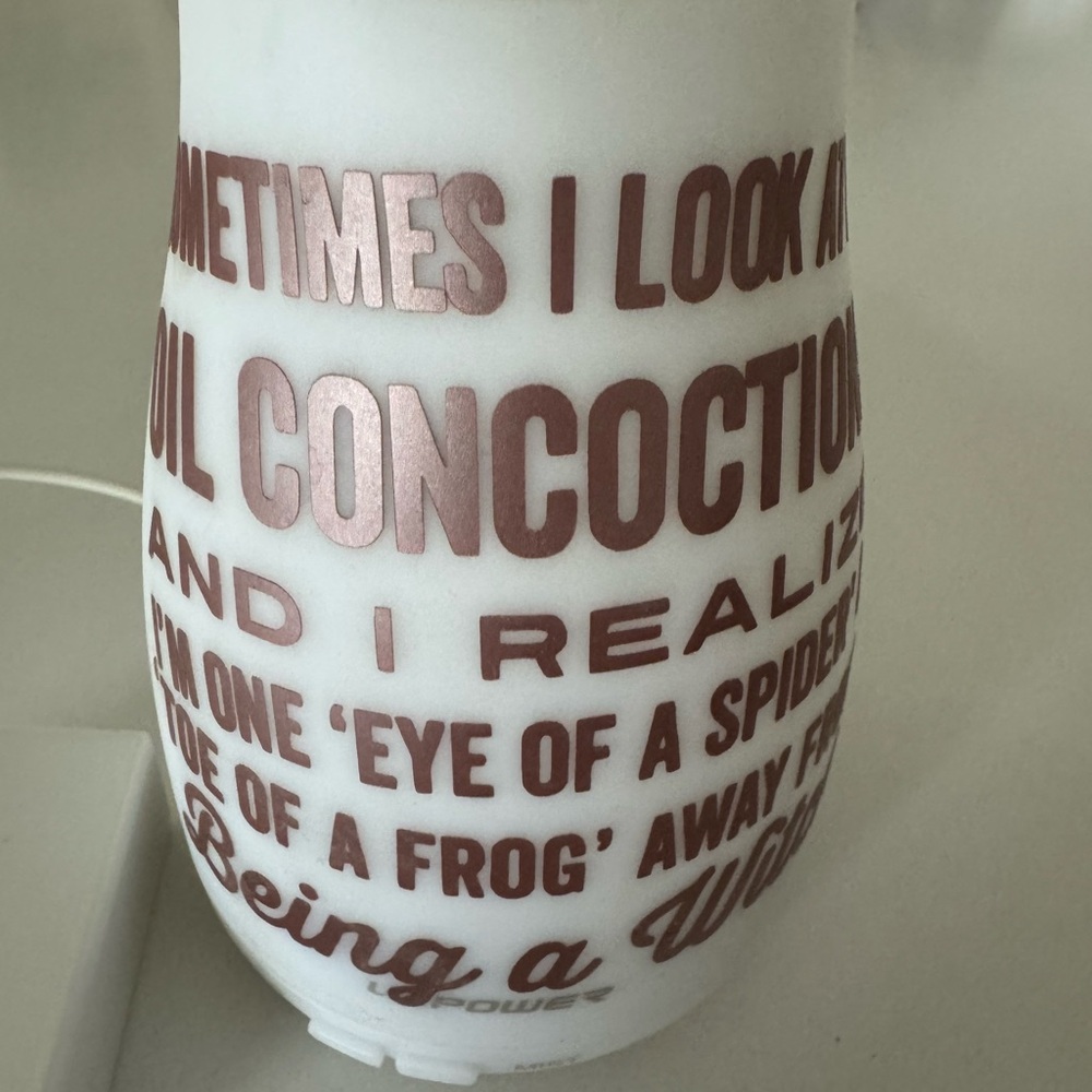 Essential Oil diffuser - Picture 4 of 5